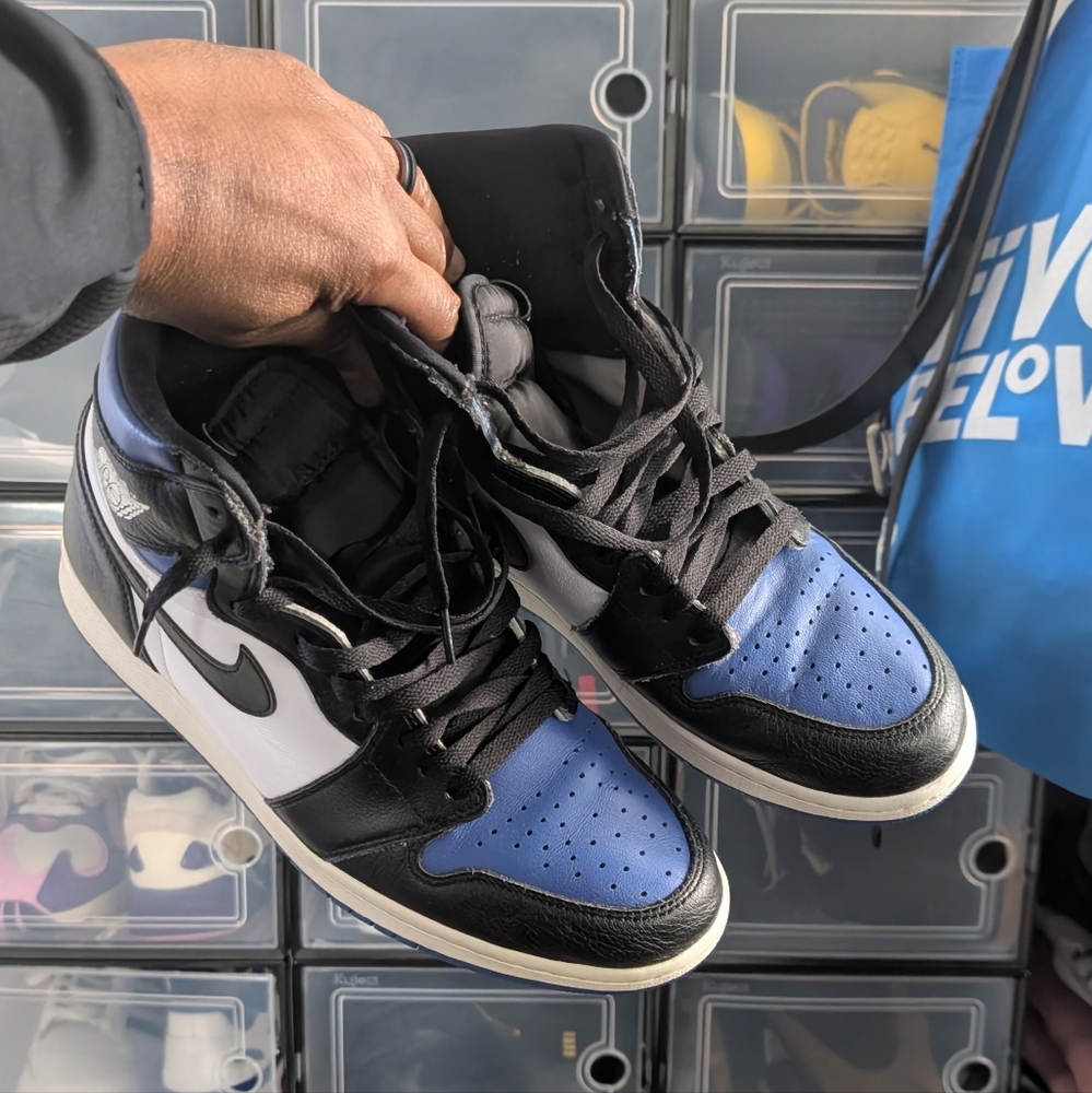 Men's Black and Blue Sneakers
